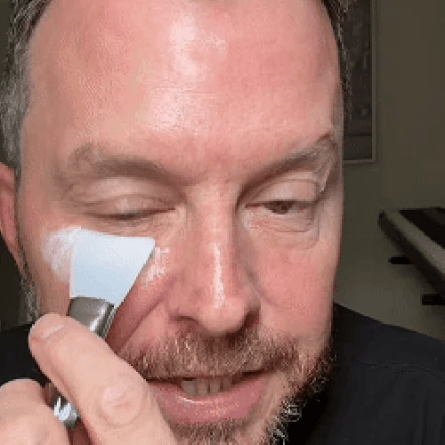 5. The Silicone Brush Applicator Is the Detail That Actually Matters